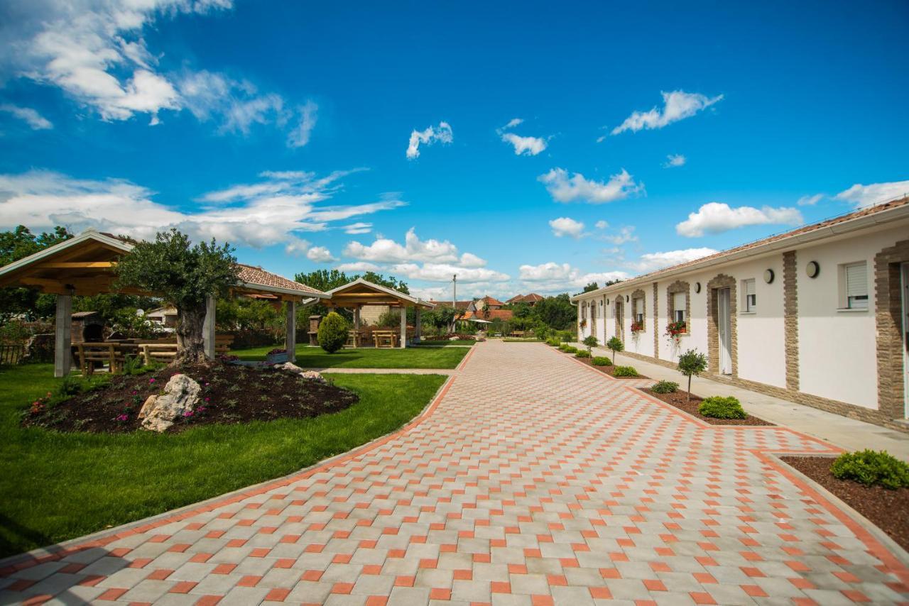 Apartments Slapovi Studenci Ngoại thất bức ảnh
