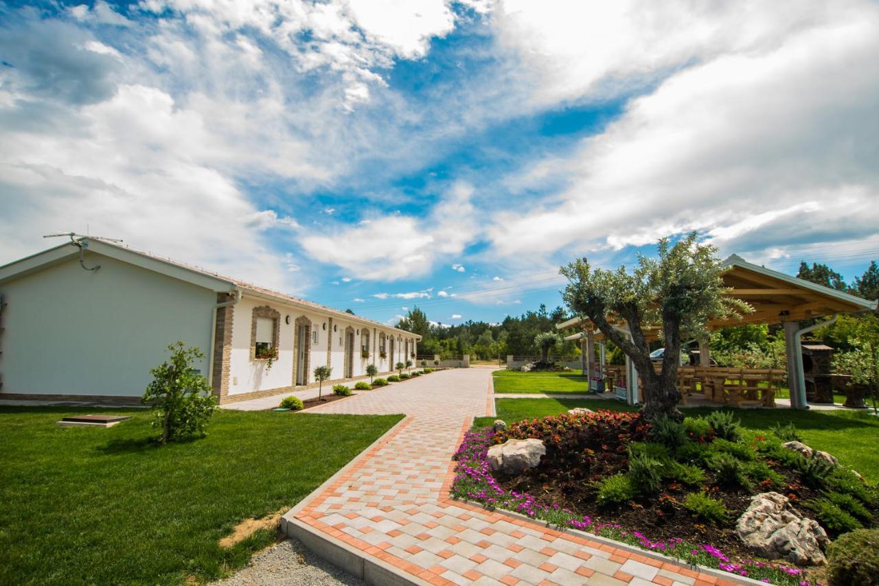 Apartments Slapovi Studenci Ngoại thất bức ảnh
